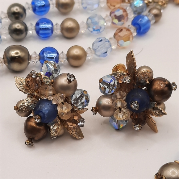 Vintage Vendome Crystal and Blue Glass Bead Jewelry set - Picture 3 of 13